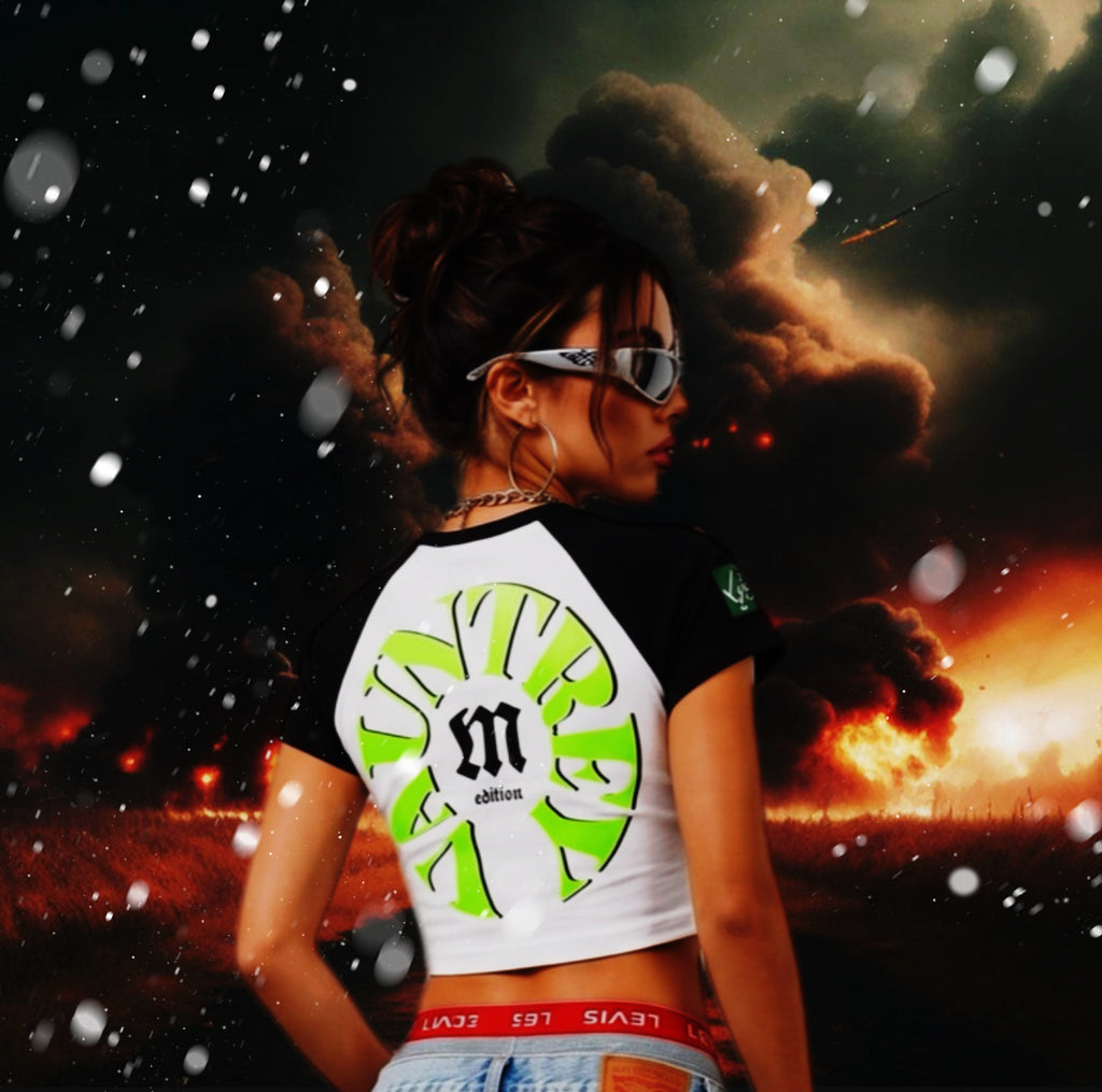 dinero loves me crop tee
